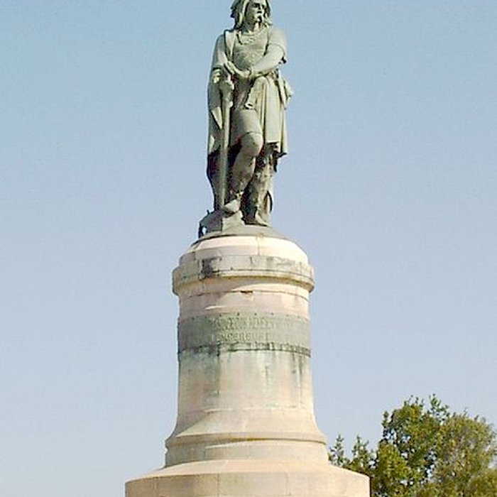 Photo de Statue de Vercingétorix dAlise-Sainte-Reine