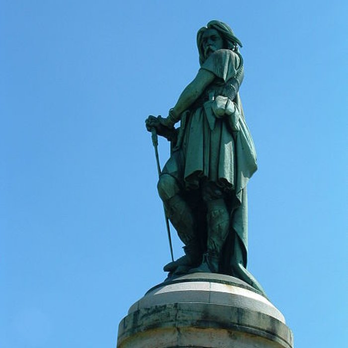Photo de Statue de Vercingétorix dAlise-Sainte-Reine