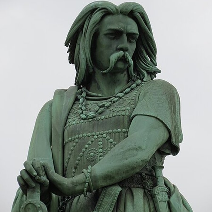 Photo de Statue de Vercingétorix dAlise-Sainte-Reine