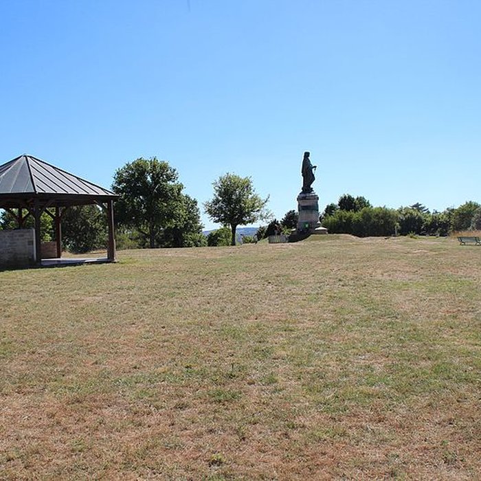 Photo de Statue de Vercingétorix dAlise-Sainte-Reine
