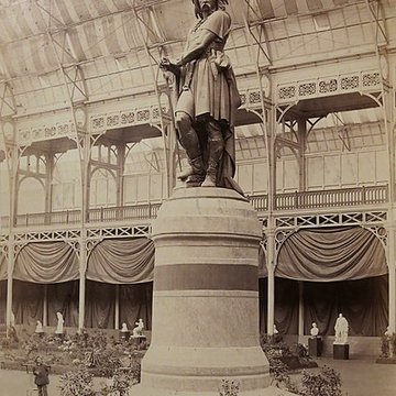 Statue de Vercingétorix dAlise-Sainte-Reine