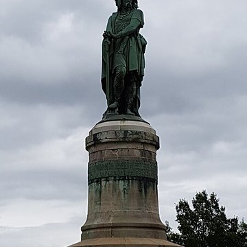 Statue de Vercingétorix dAlise-Sainte-Reine