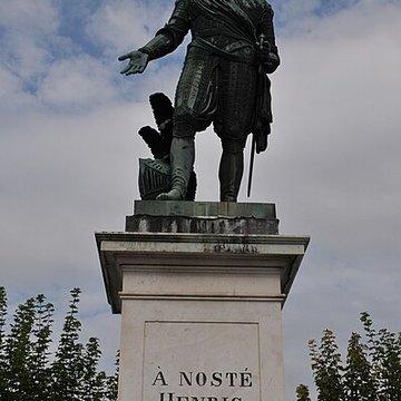 Statue dHenri IV à Nérac