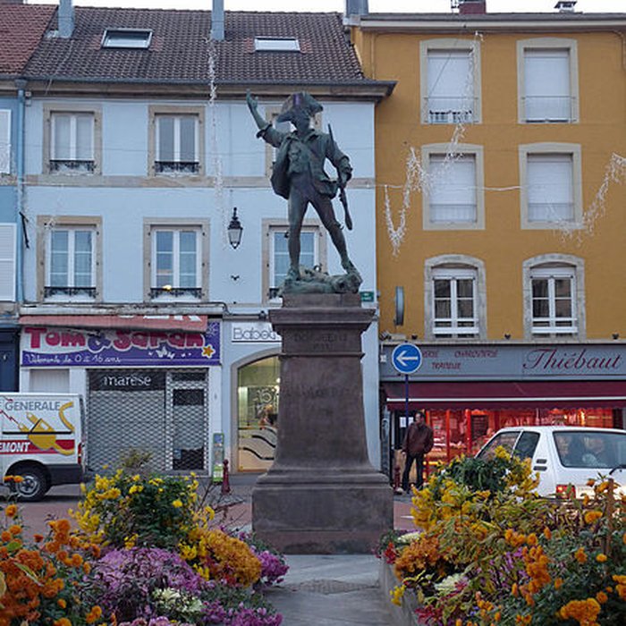 Photo de Statue du Volontaire de 1792 à Remiremont