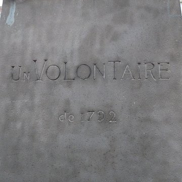 Statue du Volontaire de 1792 à Remiremont