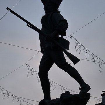 Statue du Volontaire de 1792 à Remiremont