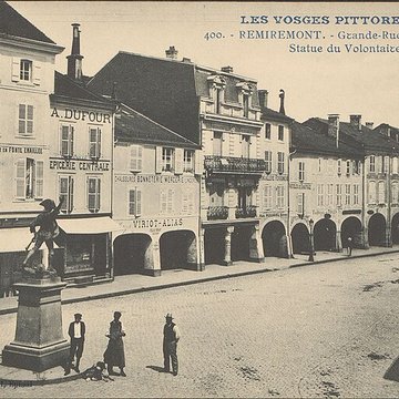 Statue du Volontaire de 1792 à Remiremont