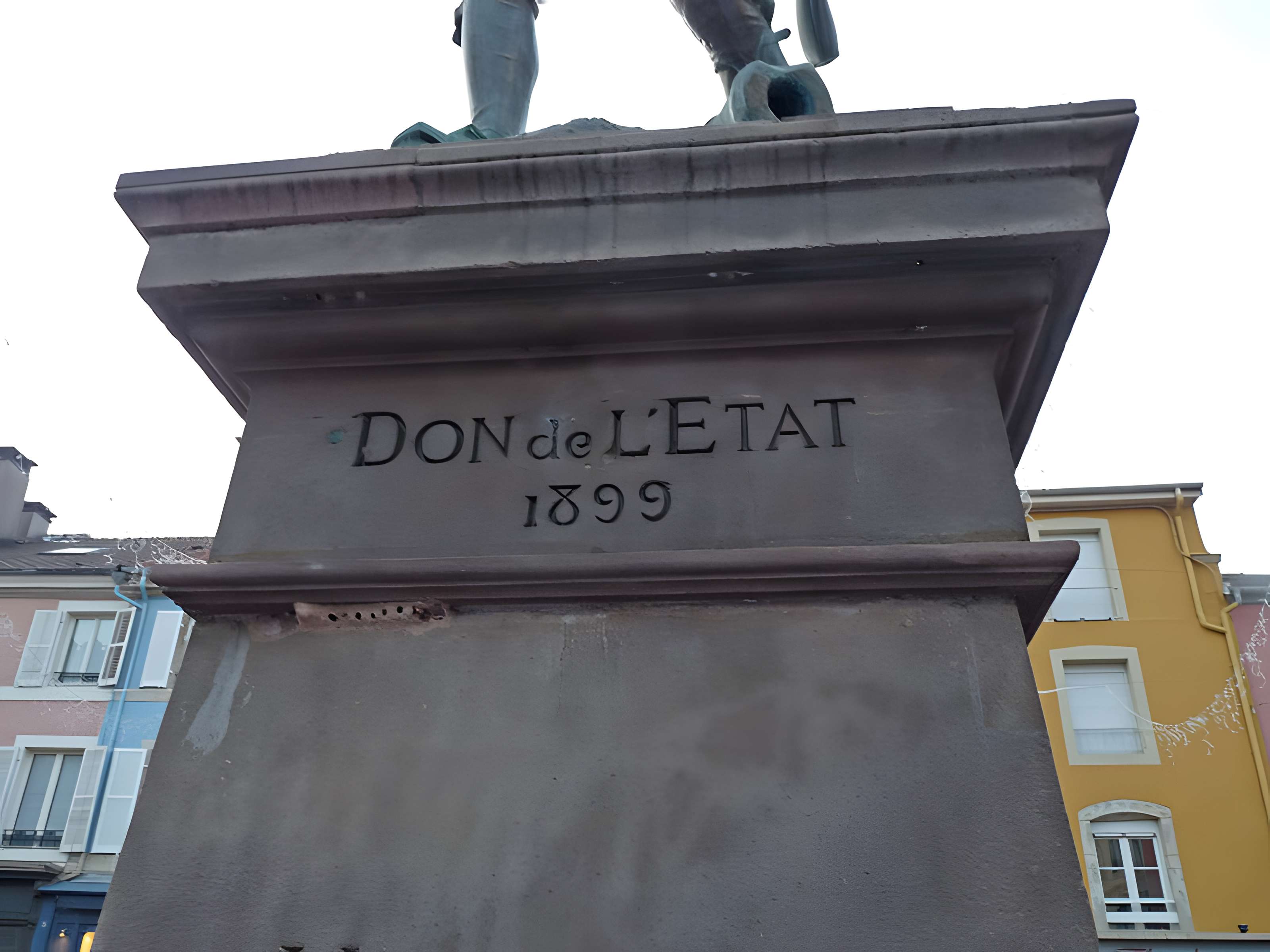 Statue du Volontaire de 1792 à Remiremont