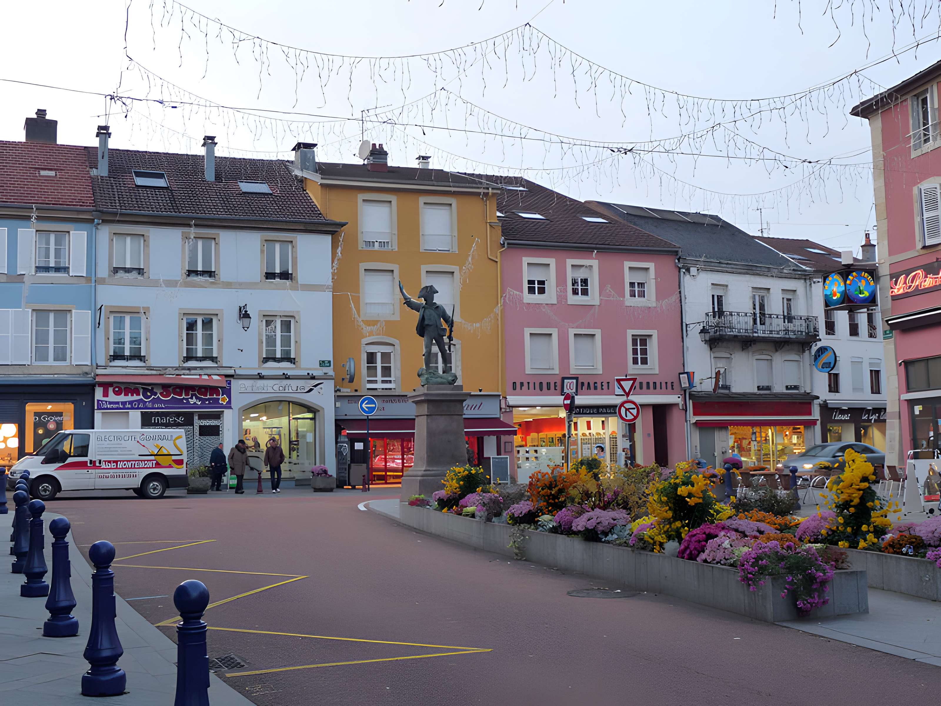 Statue du Volontaire de 1792 à Remiremont