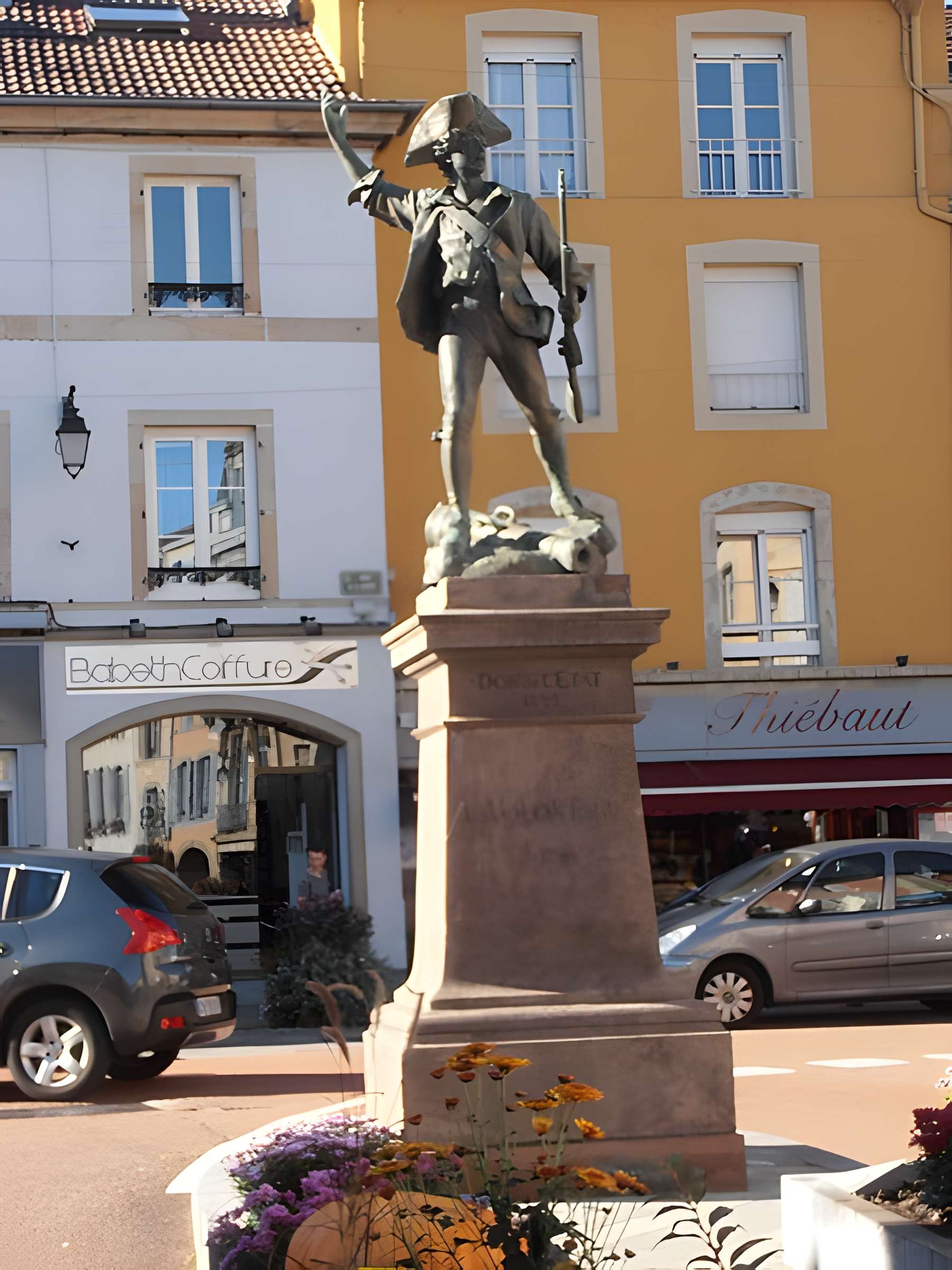 Statue du Volontaire de 1792 à Remiremont
