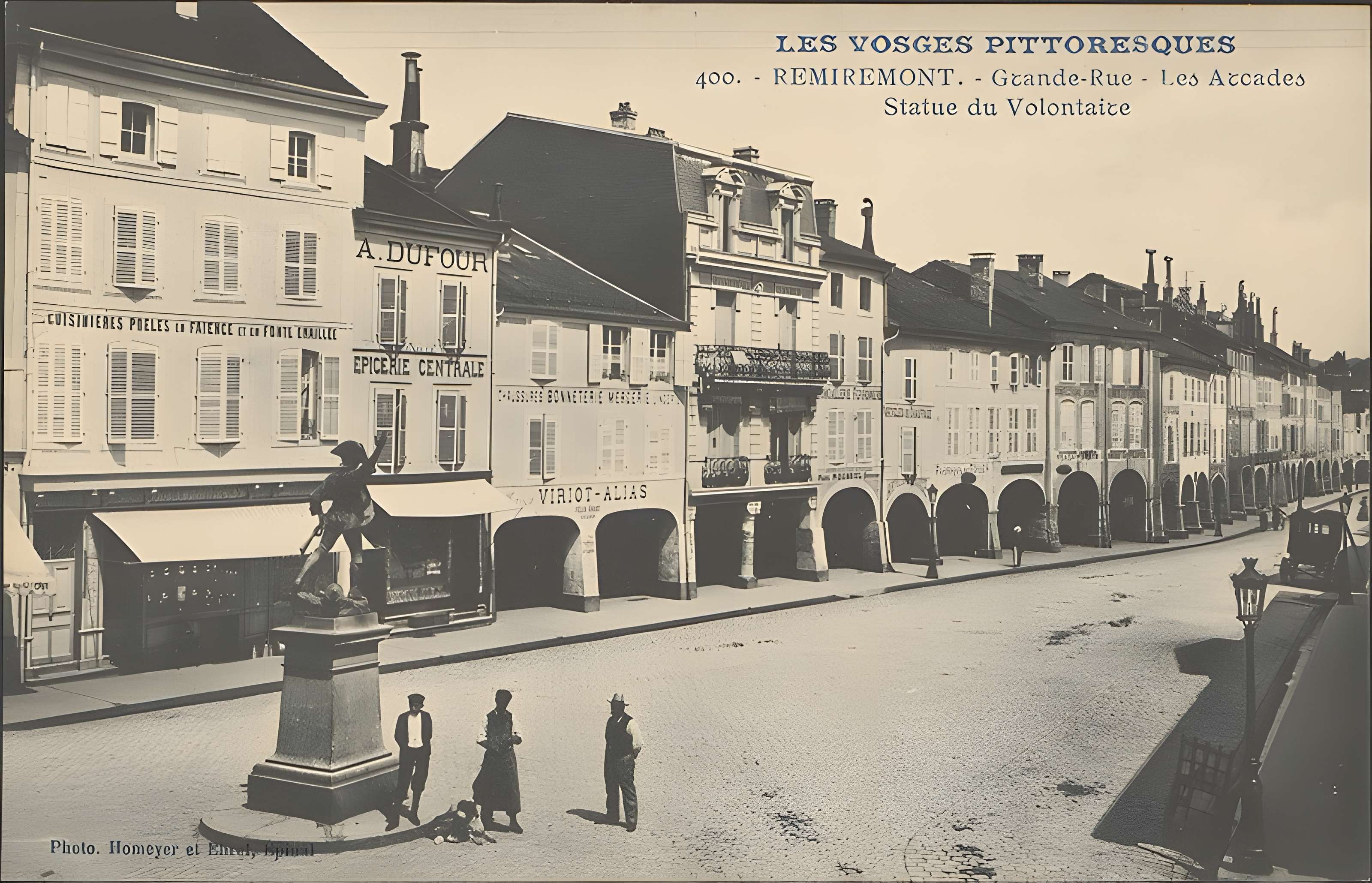 Statue du Volontaire de 1792 à Remiremont