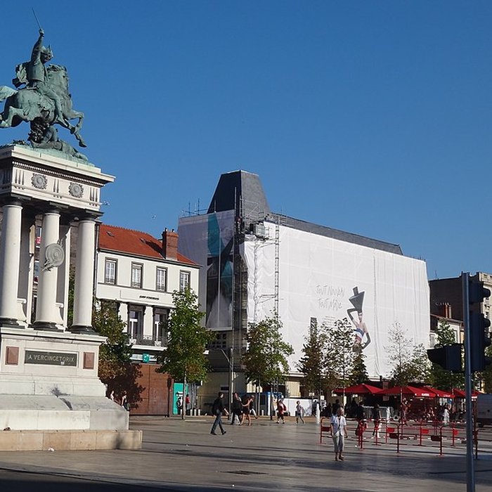 Photo de Statue équestre de Vercingétorix à Clermont-Ferrand