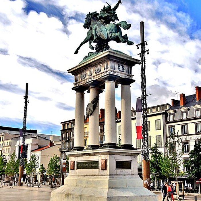 Photo de Statue équestre de Vercingétorix à Clermont-Ferrand