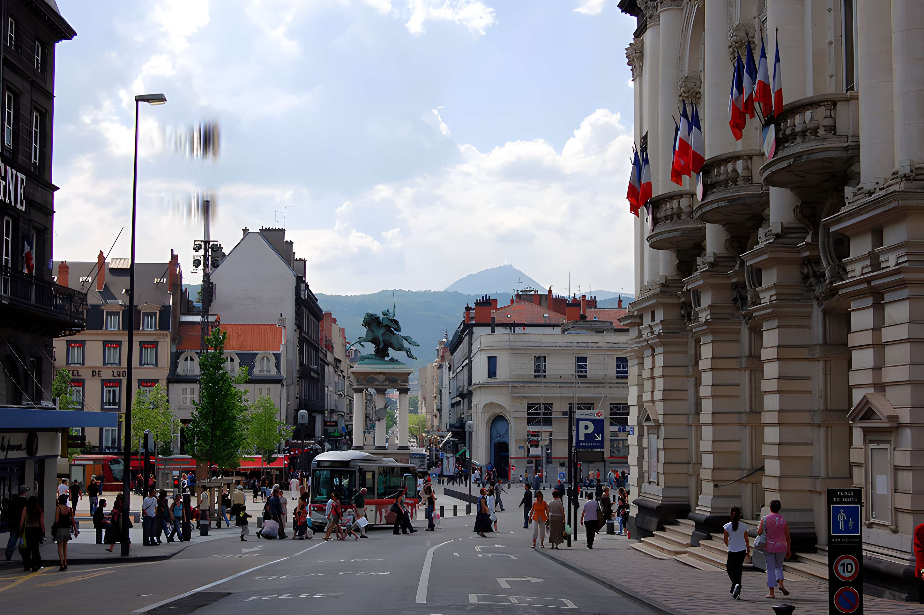 Statue équestre de Vercingétorix à Clermont-Ferrand