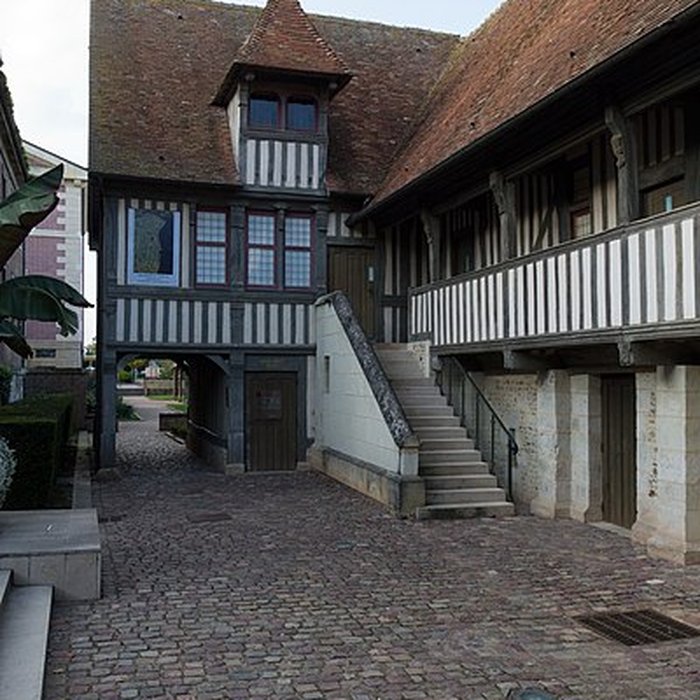 Photo de Couvent des Dominicains de lIsle de Pont-lÉvêque