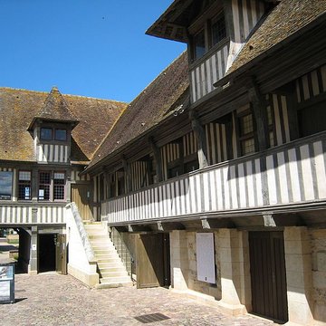 Couvent des Dominicains de lIsle de Pont-lÉvêque