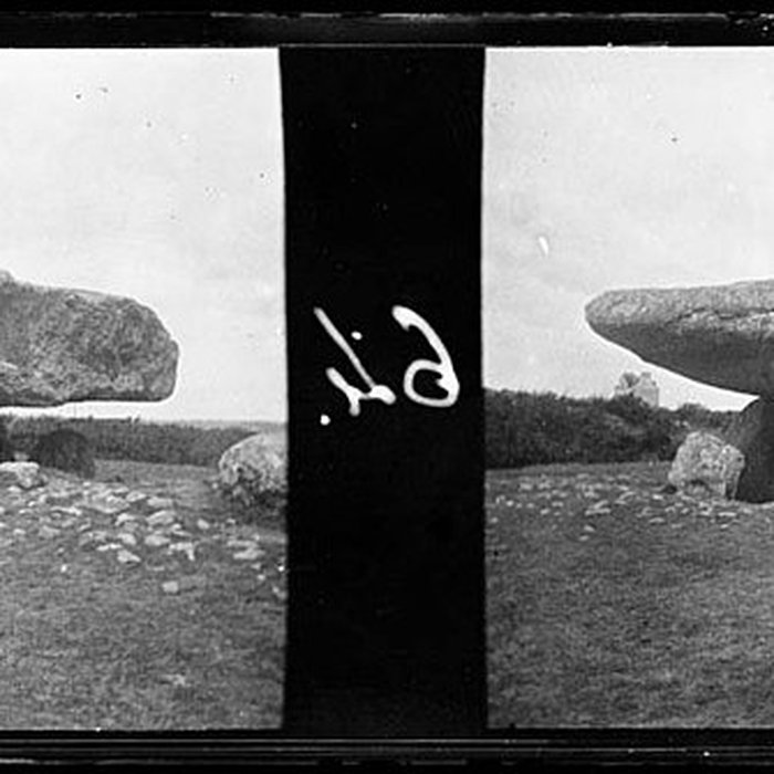 Photo de Table des Marchand de Locmariaquer