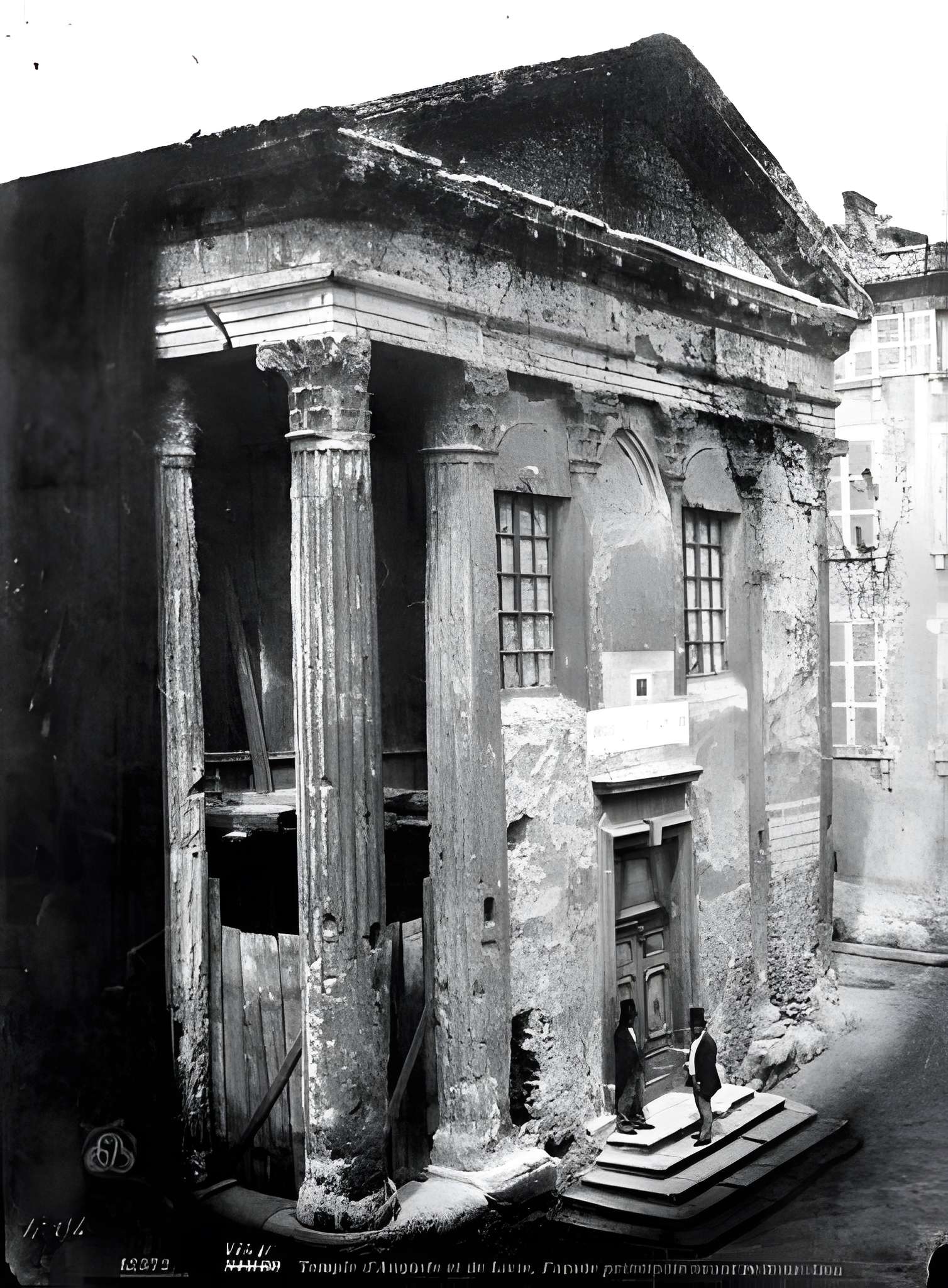 Temple d'Auguste et de Livie à Vienne