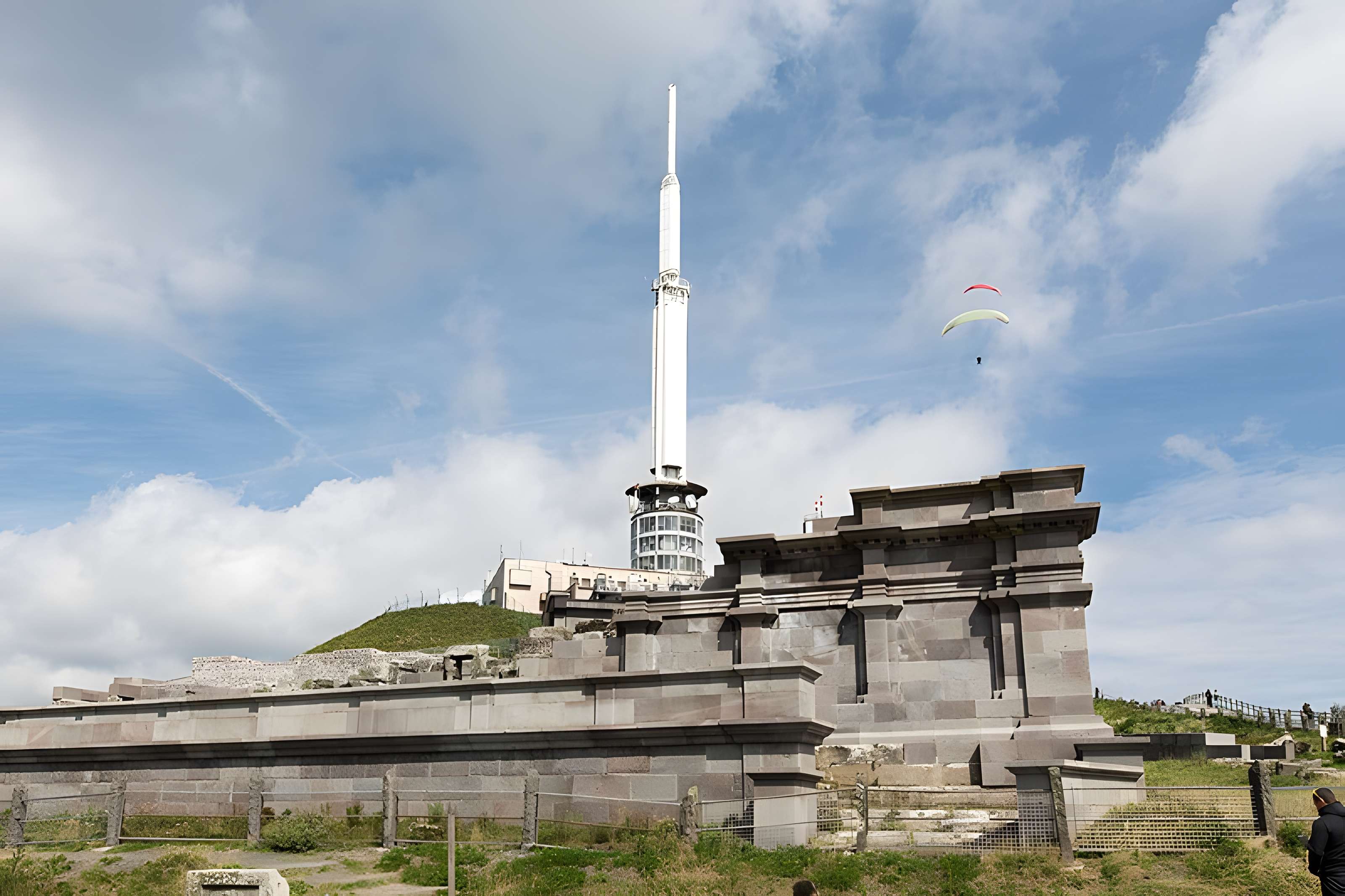 Temple de Mercure d'Orcines
