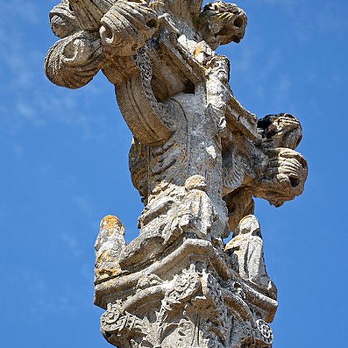 Photo de Croix de Boëssé à Yvré-lÉvêque