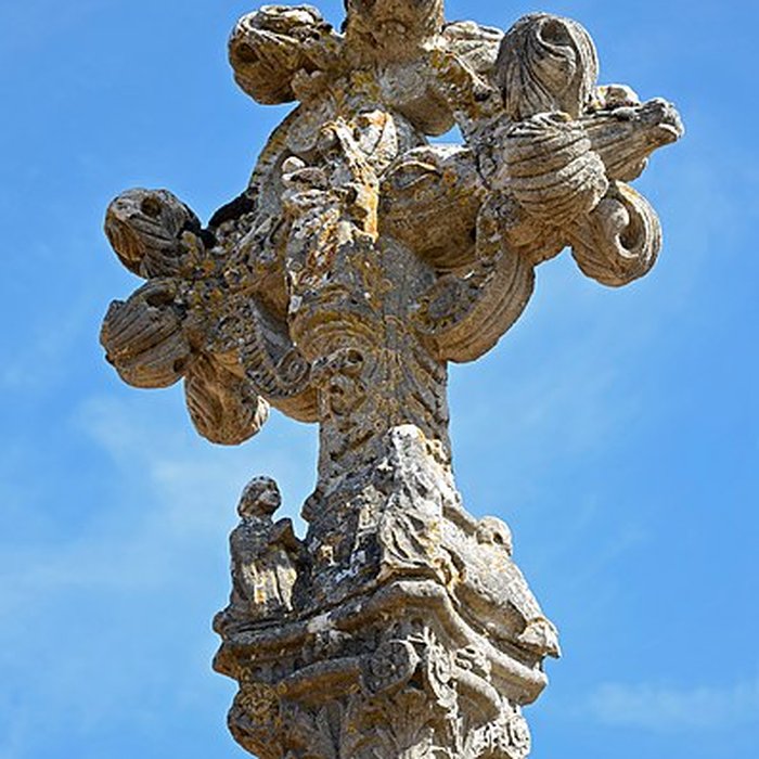 Photo de Croix de Boëssé à Yvré-lÉvêque