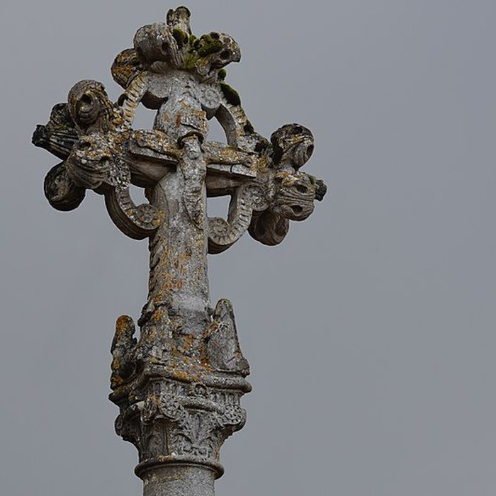 Photo de Croix de Boëssé à Yvré-lÉvêque