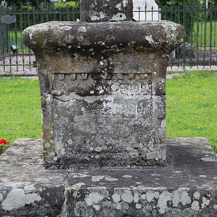 Photo de Croix de carrefour de Châtillon-sur-Saône