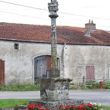 Croix de carrefour de Châtillon-sur-Saône