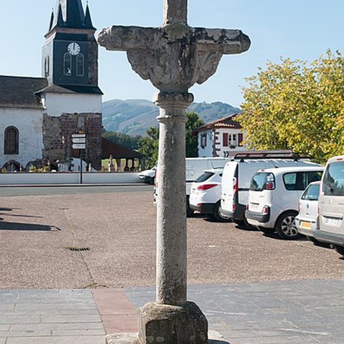 Photo de Croix de carrefour de Saint-Jean-le-Vieux