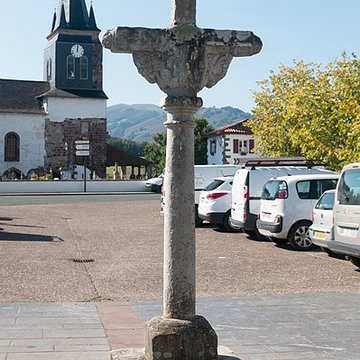 Croix de carrefour de Saint-Jean-le-Vieux