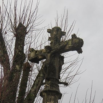 Croix de chemin de Bans