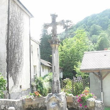 Croix de chemin de Bief