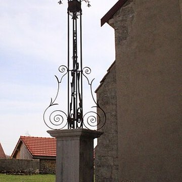 Croix de chemin de Dommartin