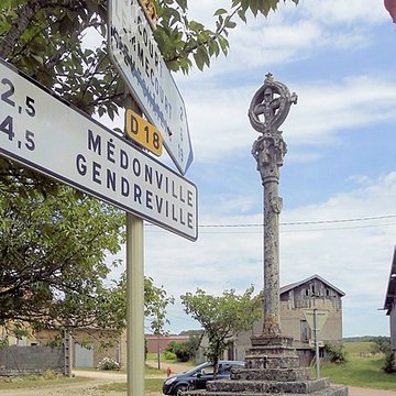 croix de chemin de malaincourt