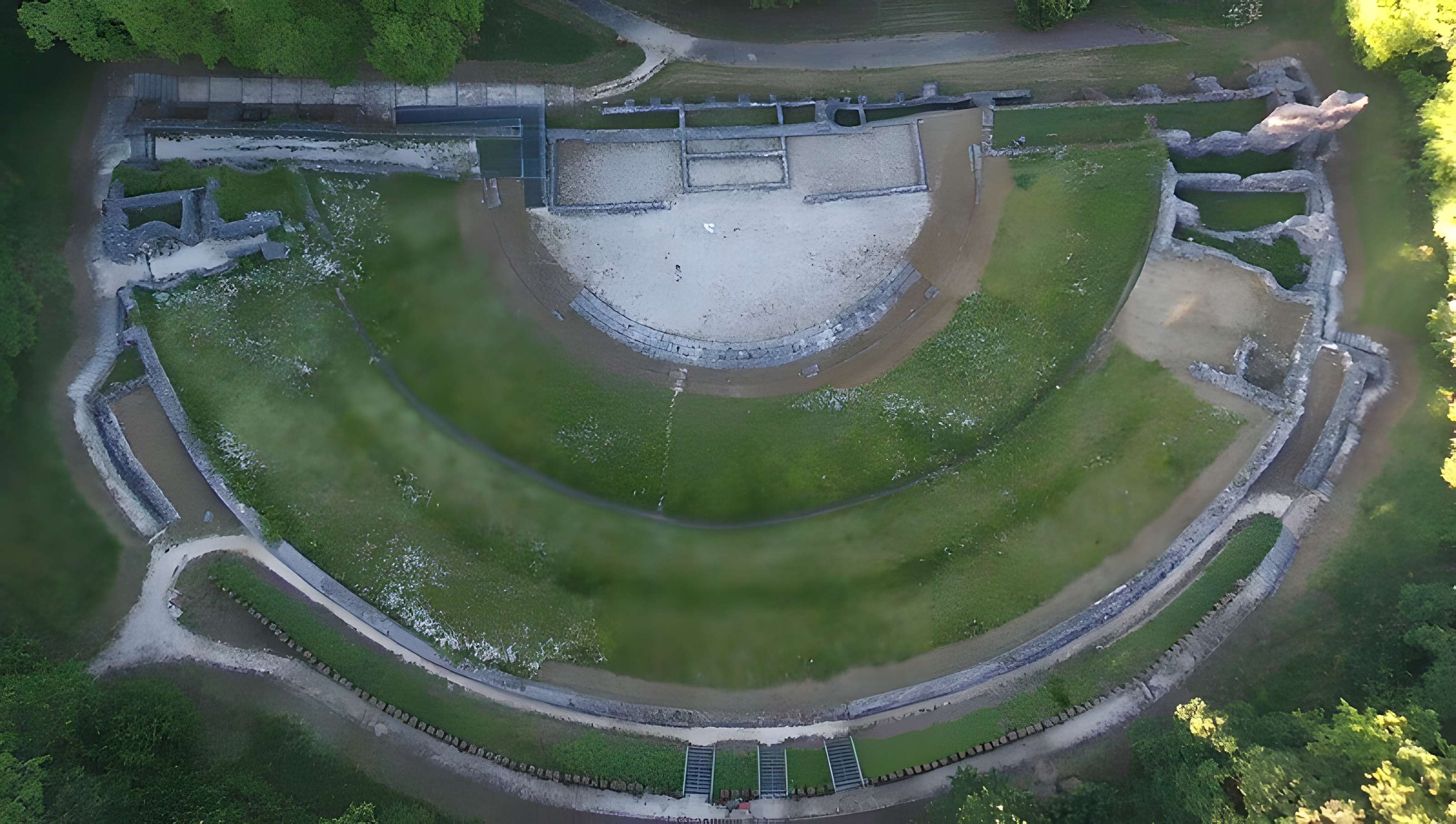 Théâtre gallo-romain des Bouchauds à Saint-Cybardeaux