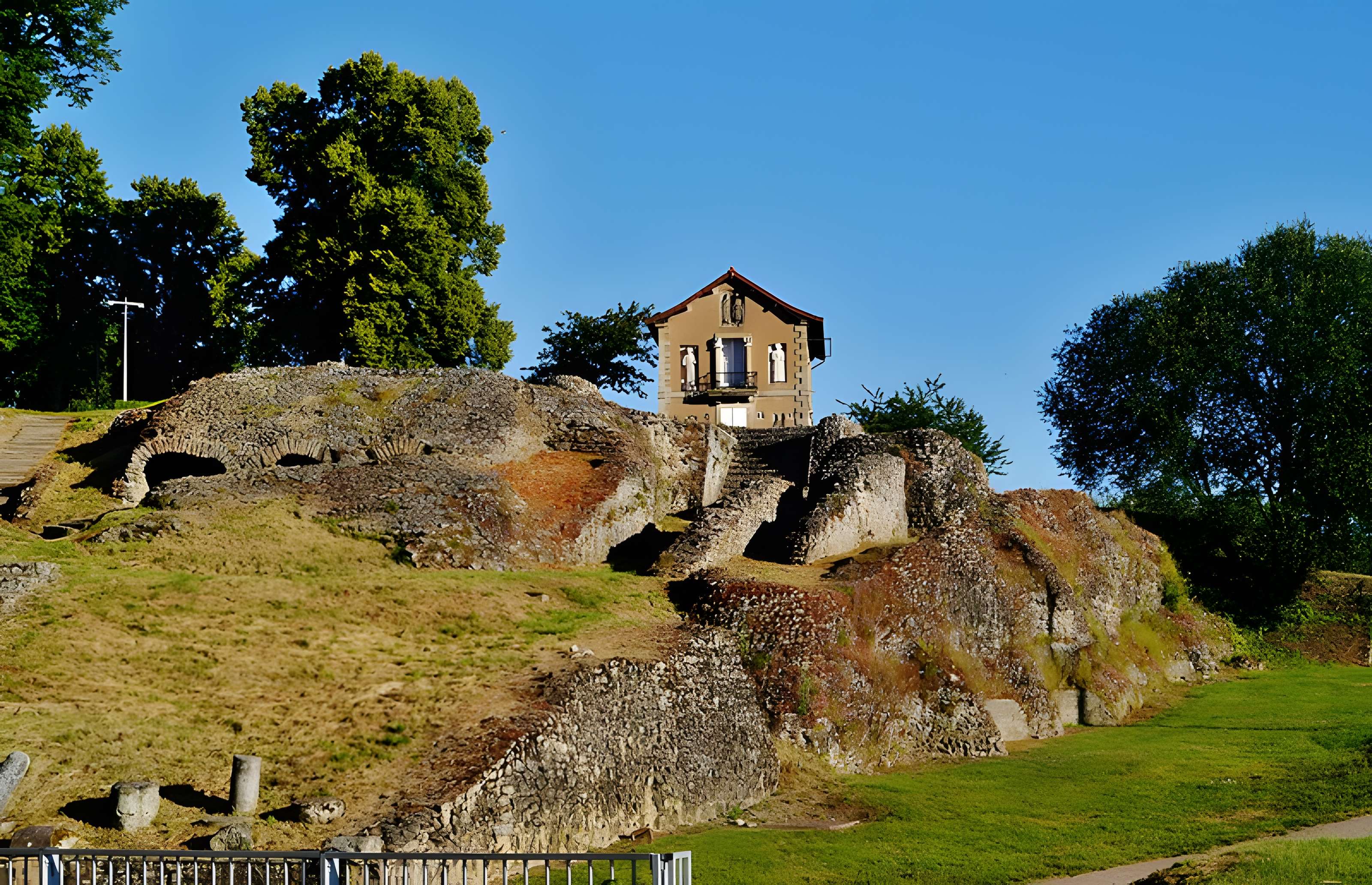 Théâtre romain d'Autun