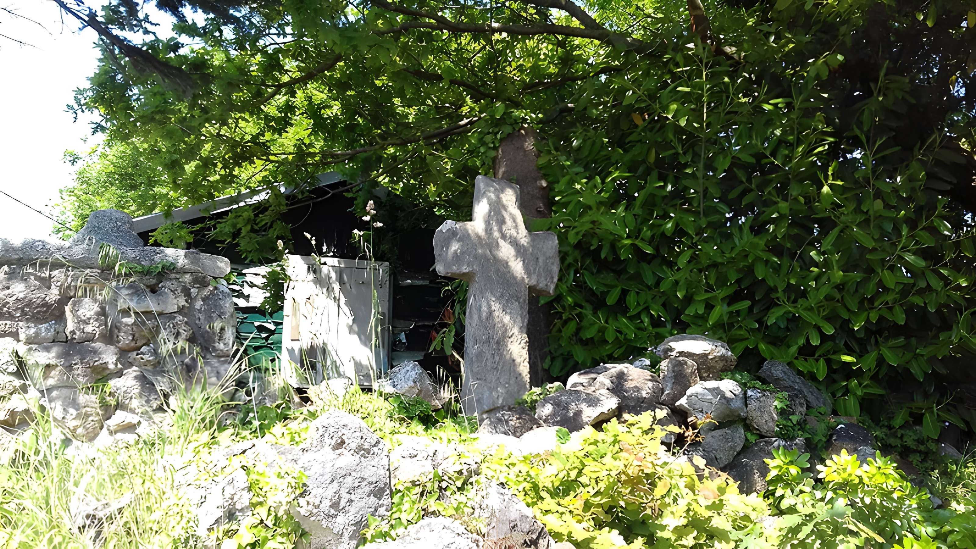Croix de chemin en schiste de Kerduellic