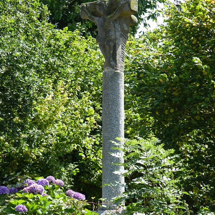 Photo de Croix de chemin en pierre de Tréglamus