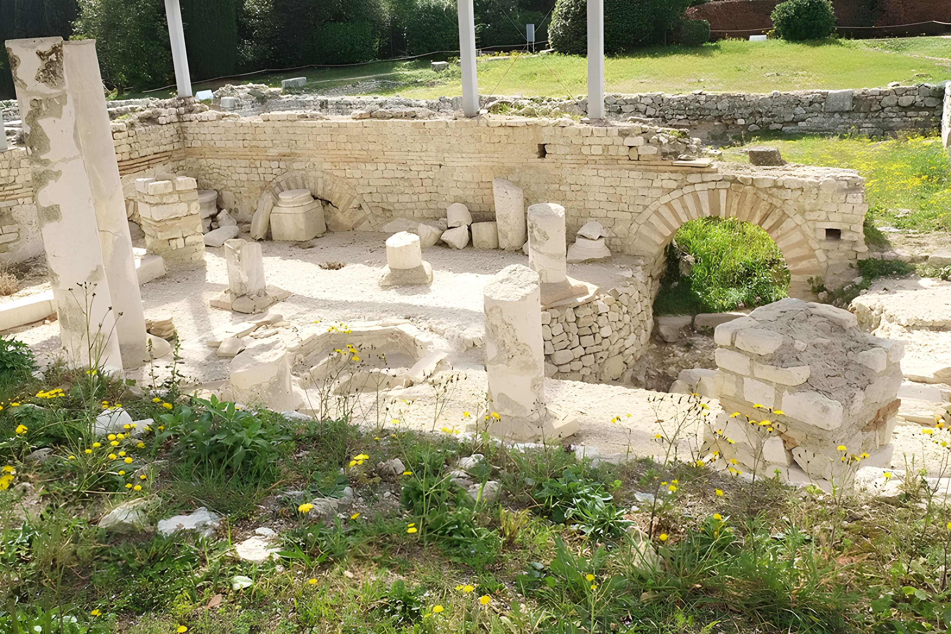 Thermes romains de Cimiez, dans le domaine de la villa Garin de Cacconata