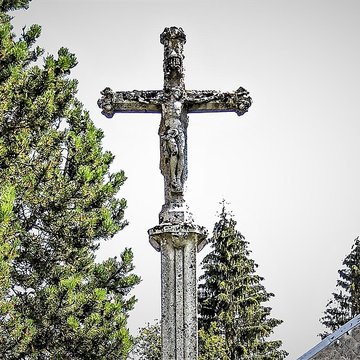 Croix de cimetière de Bouverans