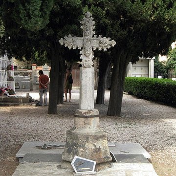 Croix de cimetière de Collioure