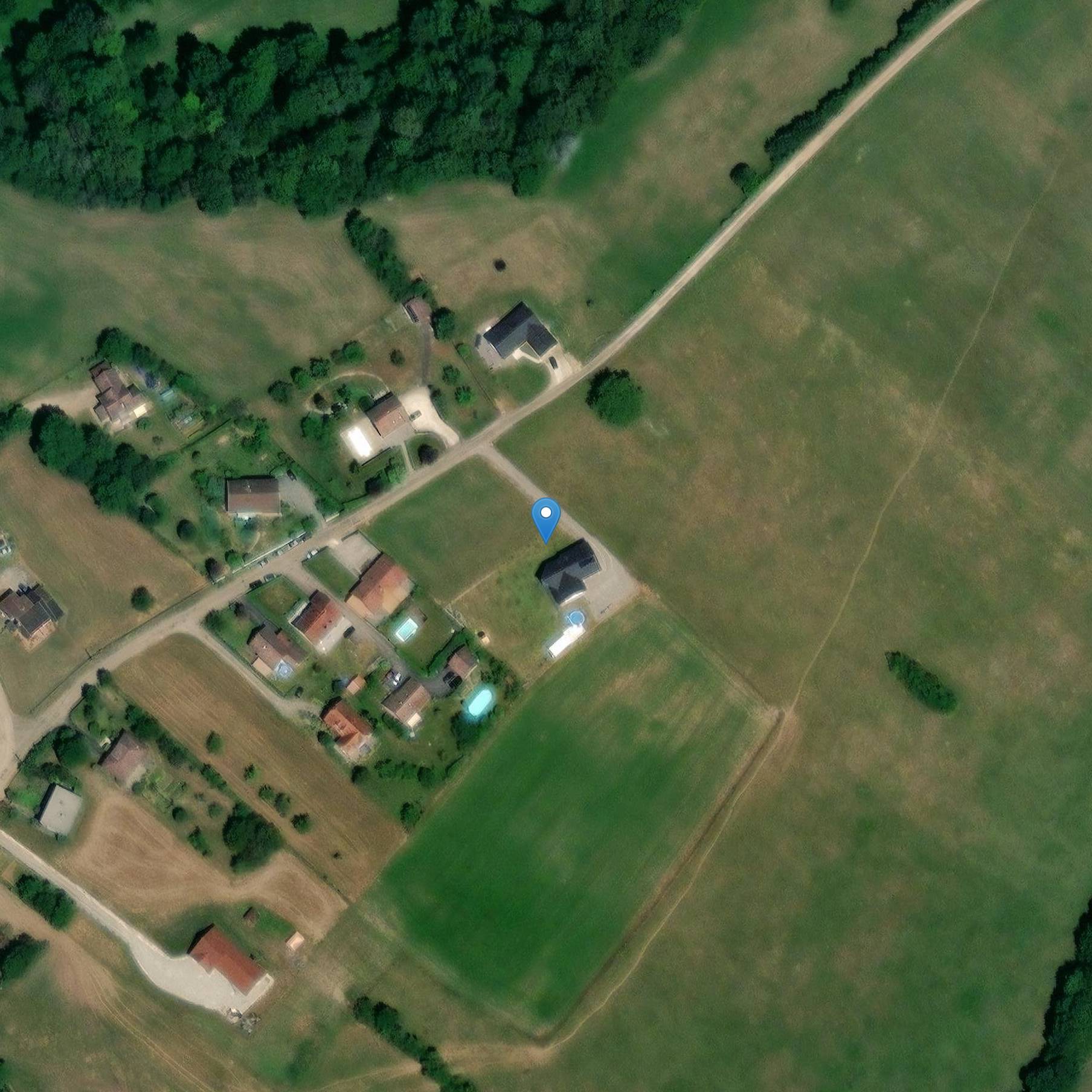 Photo de Colombe-les-Vesoul Cemetery Cross