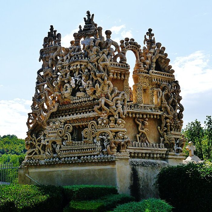 Photo de Tombe du Facteur Cheval à Hauterives