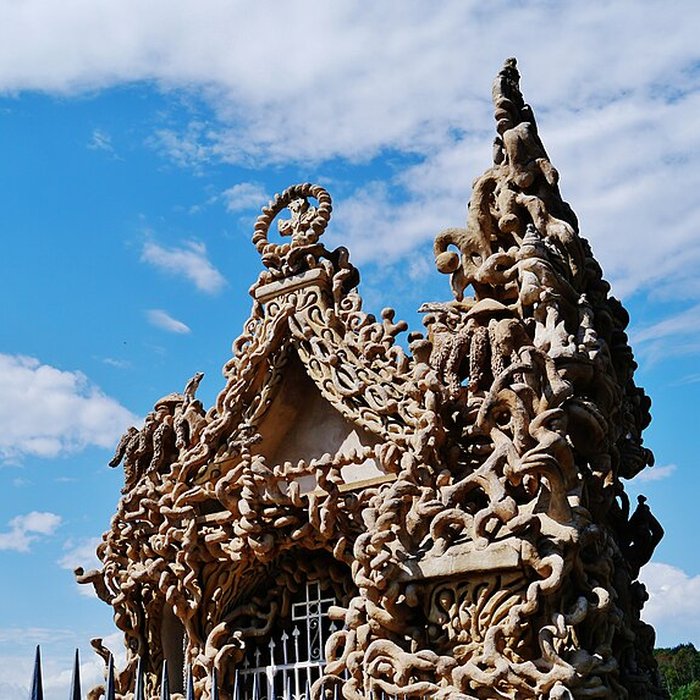 Photo de Tombe du Facteur Cheval à Hauterives