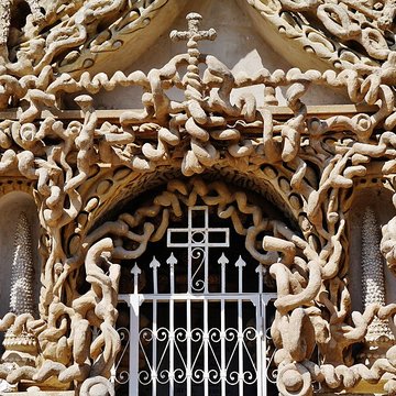 Tombe du Facteur Cheval à Hauterives