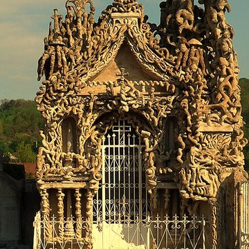 Tombe du Facteur Cheval à Hauterives