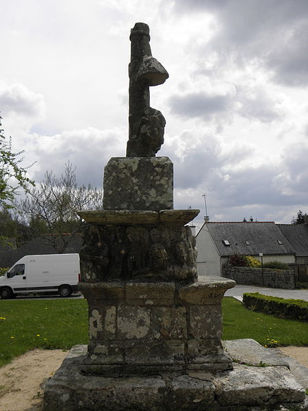 Croix de cimetière de Malguénac