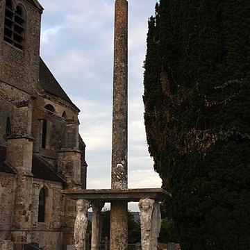 Croix de cimetière de Mézy-Moulins