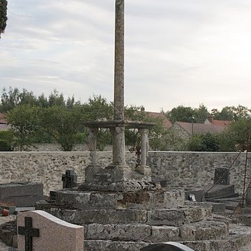 Croix de cimetière de Mézy-Moulins