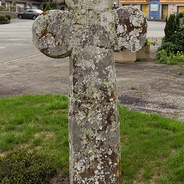 Croix de cimetière de Monteneuf